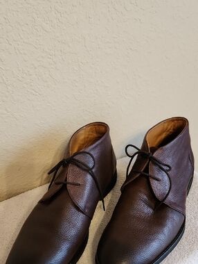 Men's Brown Leather Chukka Boots - Sleek Lace-Up Chukka